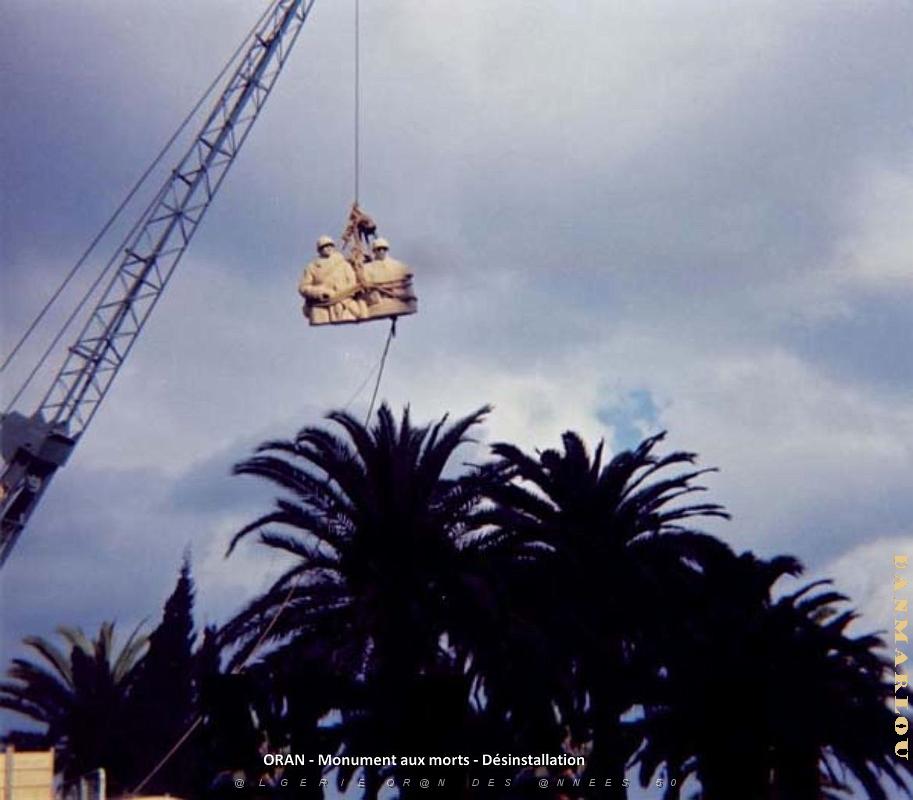 FM ac- 05- Monument aux morts desinstallation.jpg